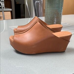 Women's Tan Wedge Sandals